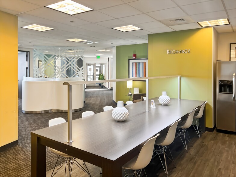 More Photos Of 400 Renaissance Ctr, Detroit Coworking Space