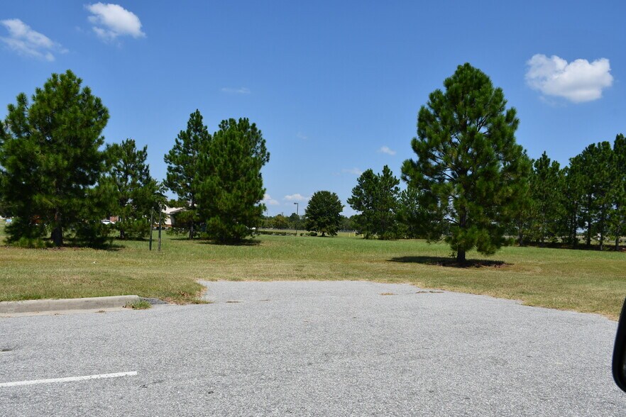 More Photos Of Forum Dr, Columbia Land For Lease