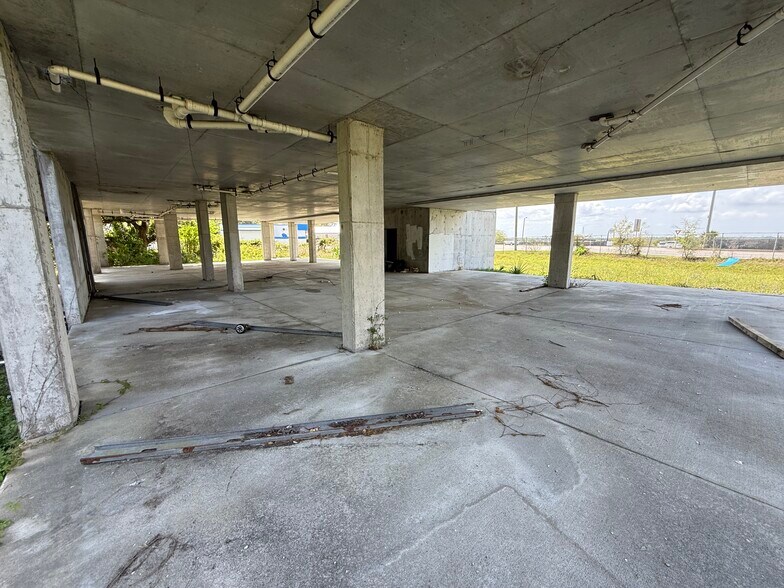 More Photos Of 2508 Newcastle St, Brunswick Apartments For Sale