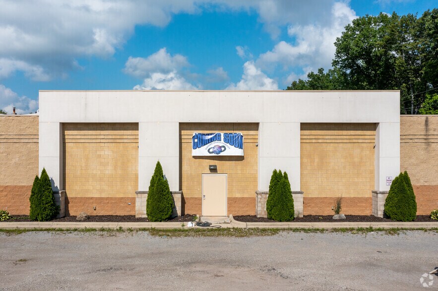 More Photos Of 21902 Telegraph Rd, Brownstown Skating Rink For Sale