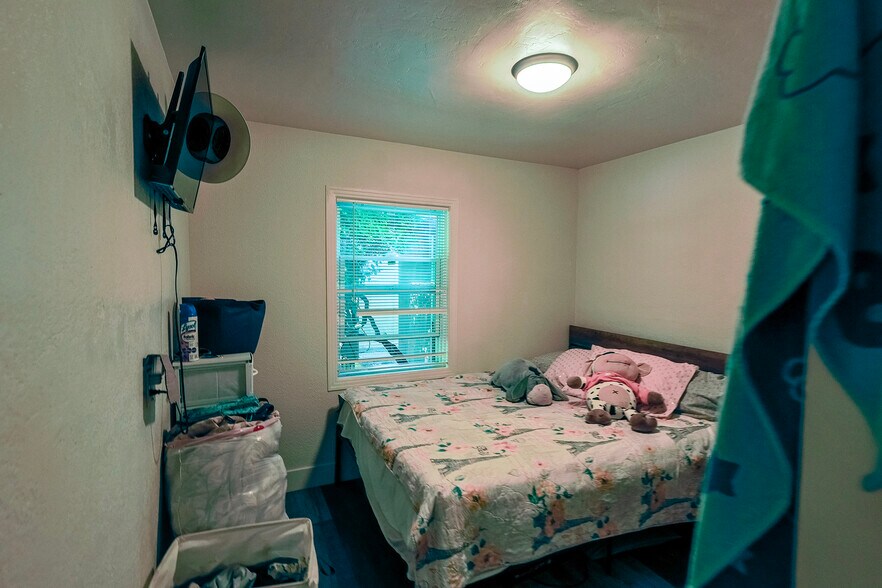 More Photos Of 1701 Lake St, Calistoga Apartments For Sale