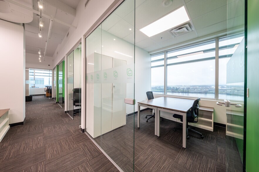 More Photos Of 8400 West Rd, Richmond Office For Sale