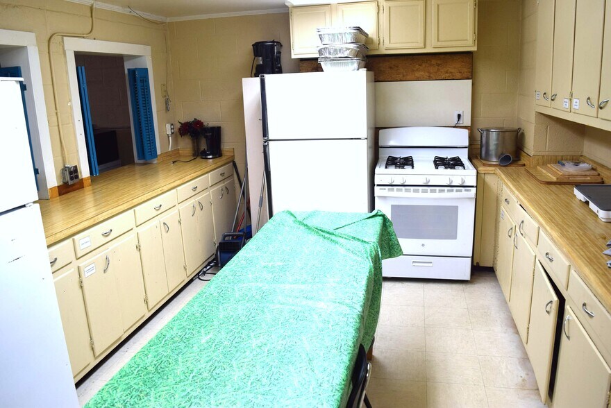 More Photos Of 3171 Signal St, Memphis Specialty For Sale