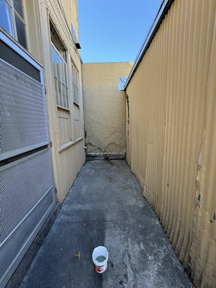 More Photos Of 629-639 S B St, San Mateo Storefront For Lease