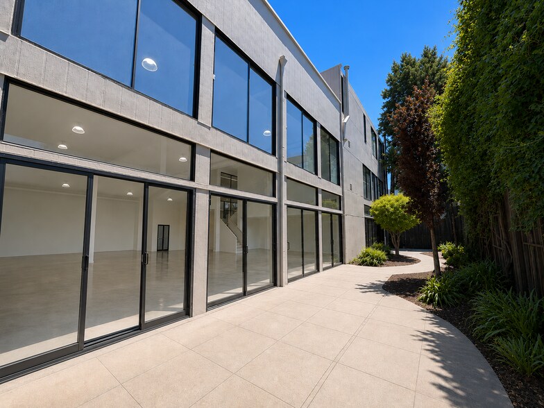 More Photos Of 250 Dore St, San Francisco Light Distribution For Lease