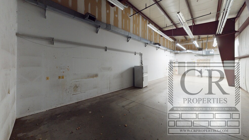 More Photos Of 2934 US Route 9W, New Windsor Township Auto Dealership For Sale