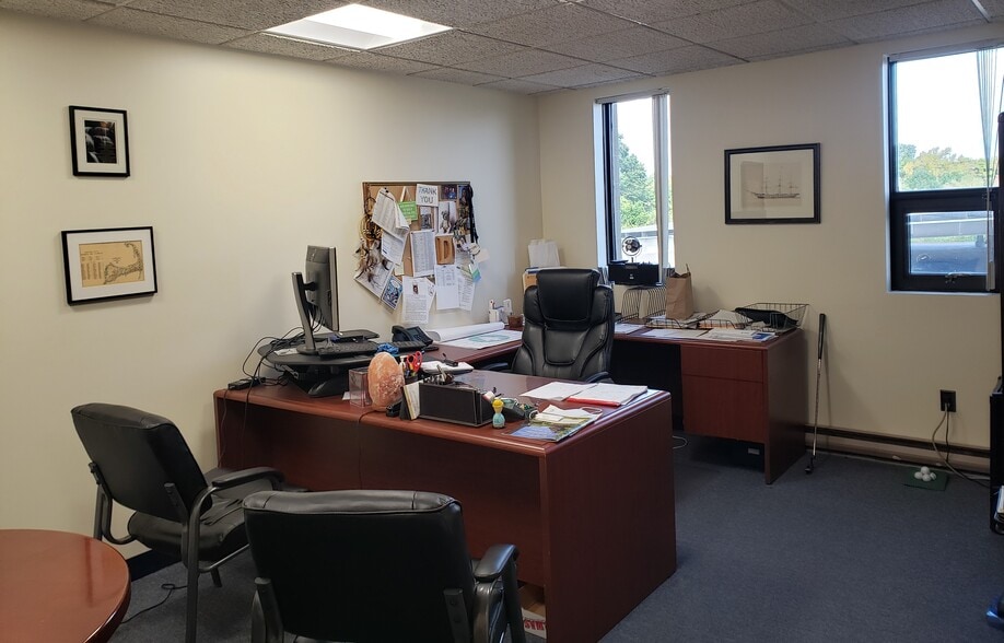 More Photos Of 300 Wildwood Ave, Woburn Flex For Lease