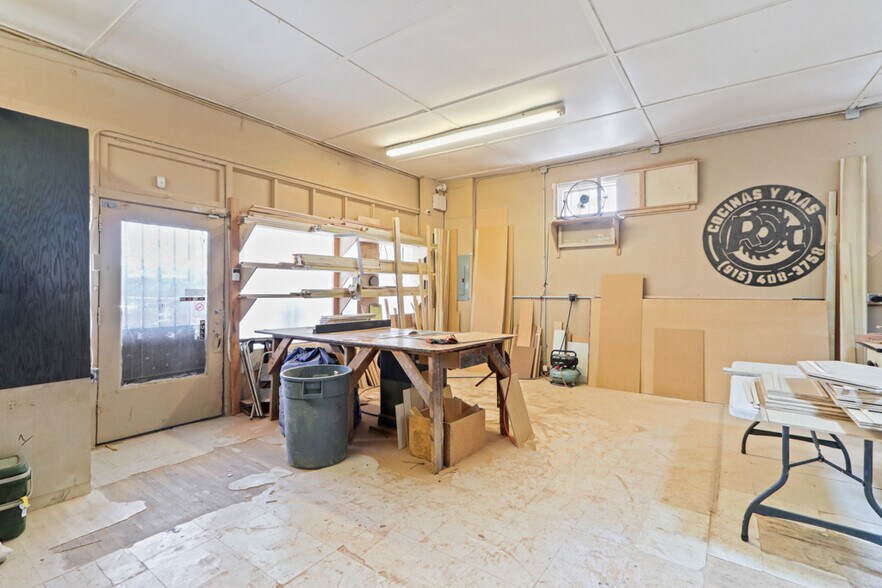 More Photos Of 10108 Socorro Dr, El Paso General Retail For Sale