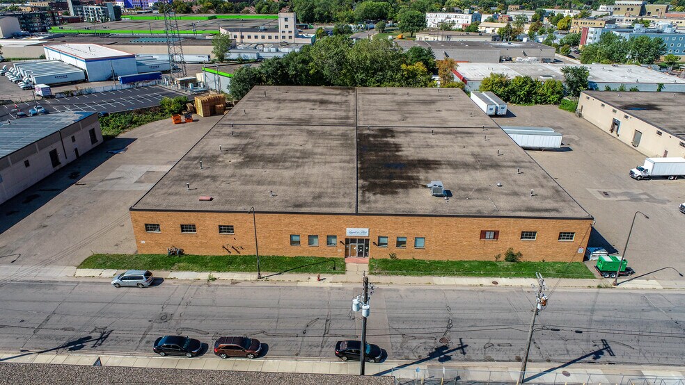 More Photos Of 855-865 Vandalia St, Saint Paul Warehouse For Sale
