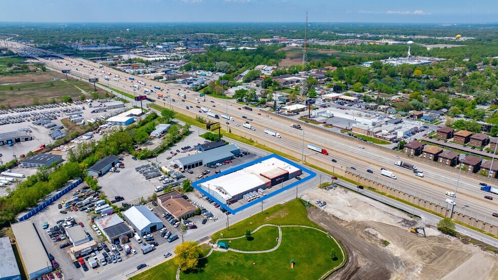 More Photos Of 17506 Chicago Ave, Lansing Self Storage For Sale