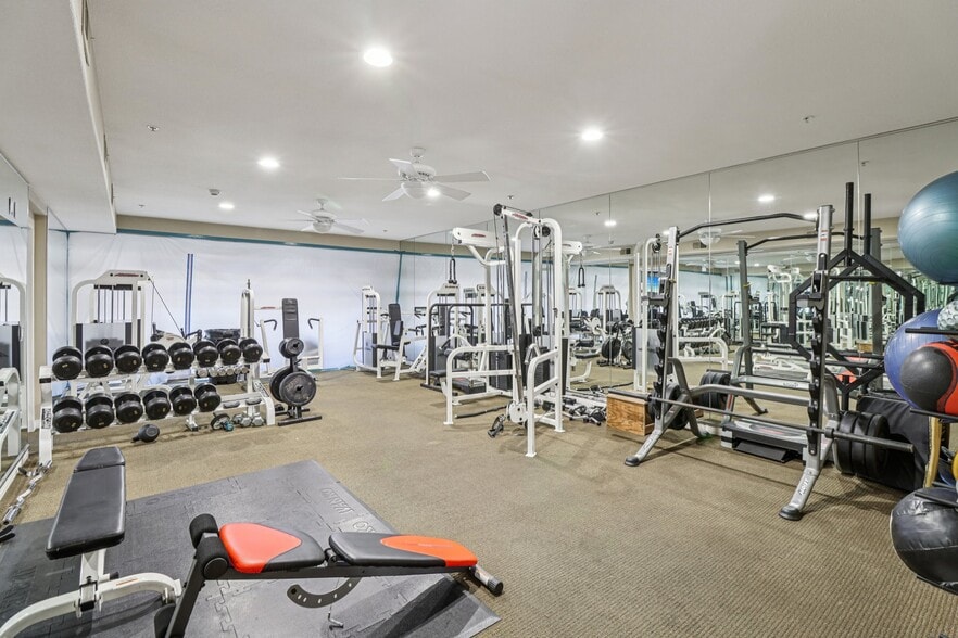 More Photos Of 1501 India St, San Diego Apartments For Sale