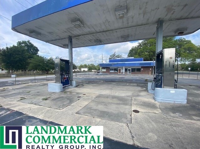 Primary Photo Of 6023 Kingsley Lake Dr, Starke Service Station For Sale