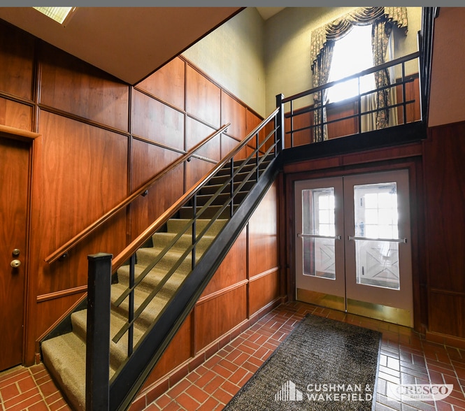 More Photos Of 1495 Warren Rd, Lakewood Office For Sale