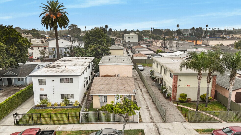More Photos Of 213 E 87th Pl, Los Angeles Multifamily For Sale