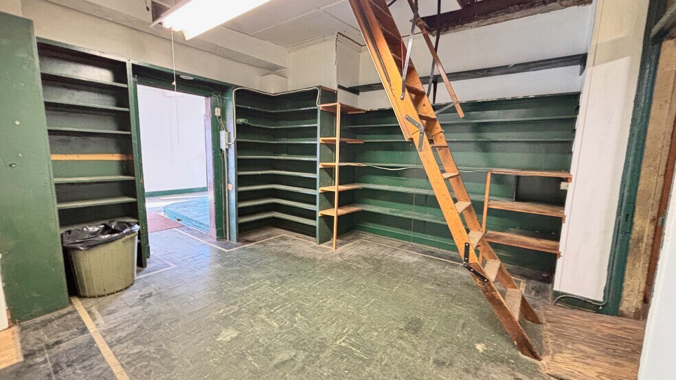 More Photos Of 801 Columbia St, Hudson Storefront Retail Residential For Sale