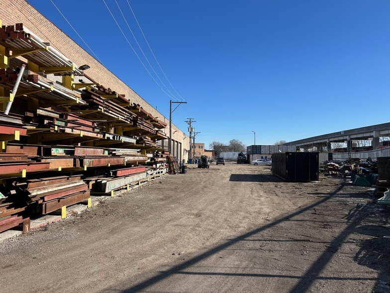 More Photos Of 4840 S Saint Louis Ave, Chicago Warehouse For Lease