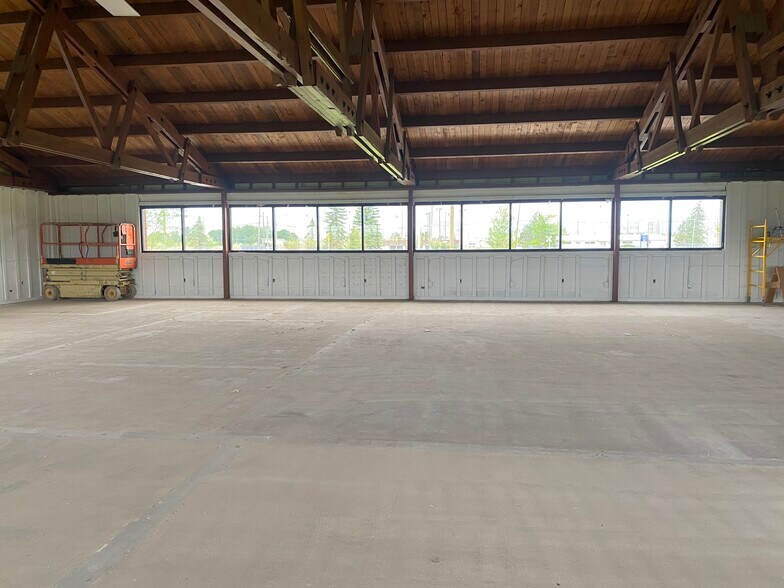 More Photos Of 4868 Wilder Rd, Bay City Medical For Lease