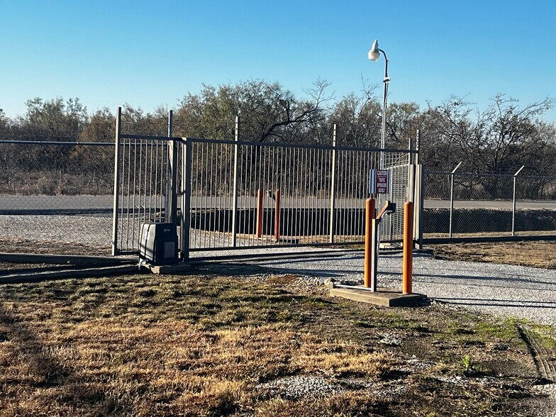 More Photos Of 665 Old Millsap Rdg, Millsap Industrial For Sale