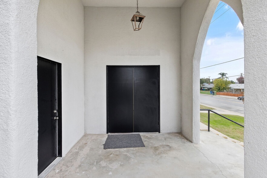 More Photos Of 401 W Lerdo Hwy, Shafter Religious Facility For Sale