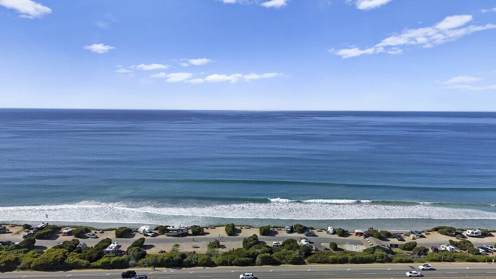 More Photos Of 6801 Embarcadero Ln, Carlsbad Apartments For Sale