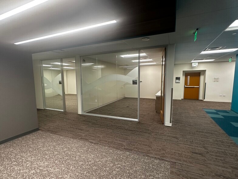 More Photos Of 10321 W Reno Ave, Oklahoma City Manufacturing For Lease