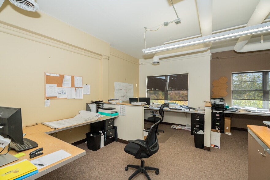 More Photos Of 120 West Ave, Saratoga Springs Office For Sale
