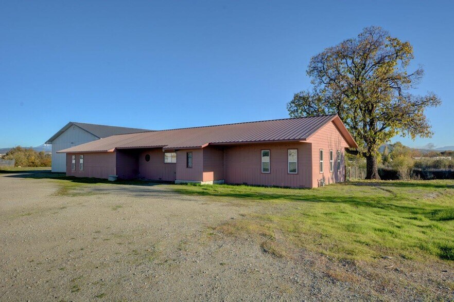 More Photos Of 6804 Agate Rd, White City Flex For Sale