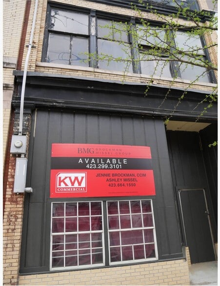 More Photos Of 32 Main St, Chattanooga Storefront For Sale