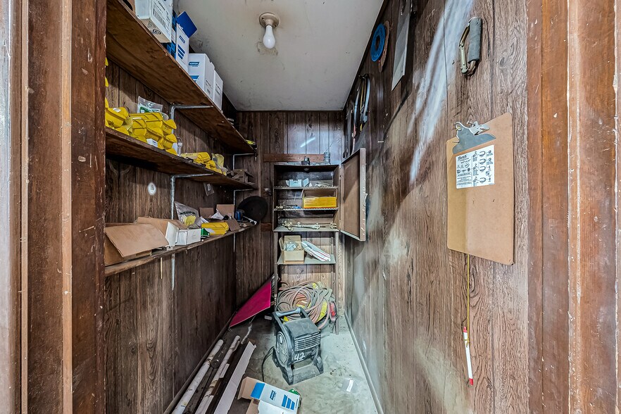 More Photos Of 8231 Main St, Needville Auto Salvage Facility For Sale