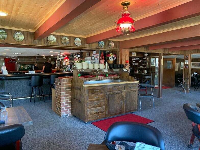 More Photos Of 1711 W Highway 51 S, Mercer Restaurant For Sale