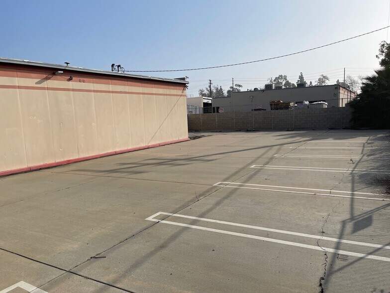 More Photos Of 2230 S Anne St, Santa Ana Manufacturing For Sale