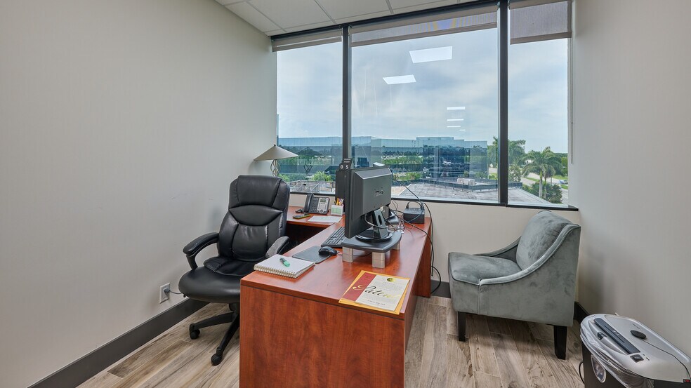 More Photos Of 4800 N Federal Hwy, Boca Raton Medical For Sale
