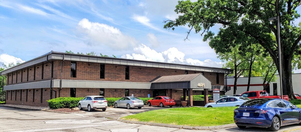 More Photos Of 4685 Merle Hay Rd, Des Moines Office For Lease