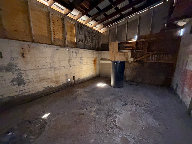 More Photos Of 9103 N Central Ave, Phoenix Freestanding For Sale