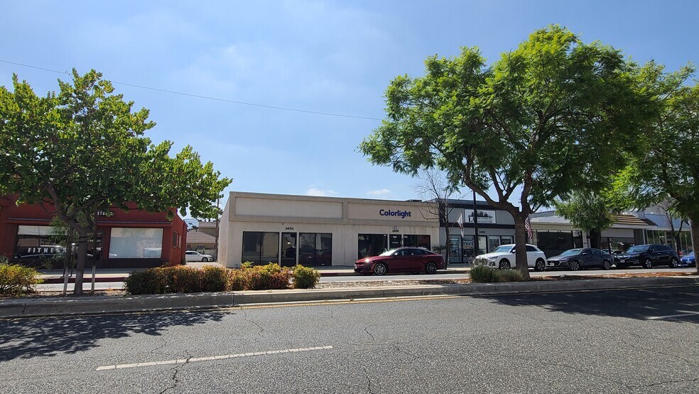More Photos Of 3404 W Burbank Blvd, Burbank Movie Radio TVStudio For Lease
