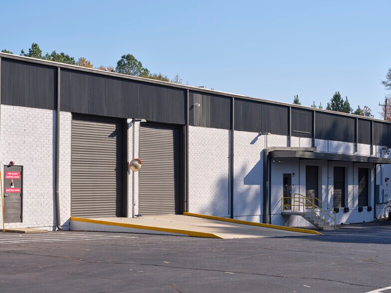 More Photos Of 3645 Oakcliff Rd, Doraville Warehouse For Sale