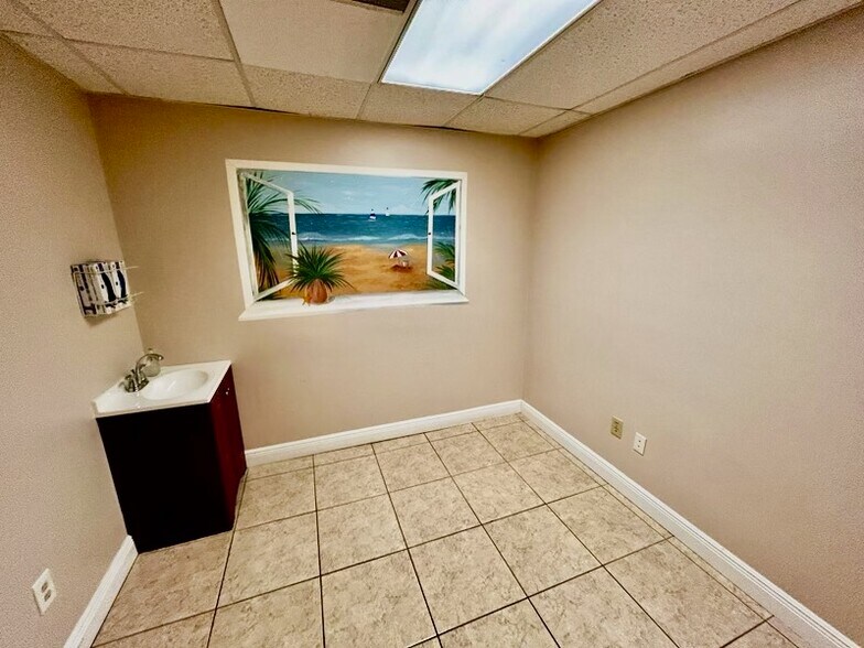 More Photos Of 1395 N Courtenay Pky, Merritt Island Medical For Sale