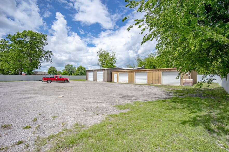 More Photos Of 5121 SE 15th St, Oklahoma City Freestanding For Sale