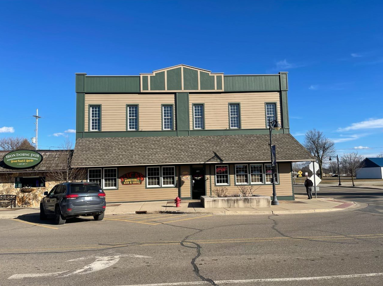 Primary Photo Of 102 N Saginaw St, Durand Restaurant For Sale