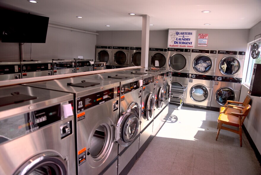 More Photos Of , Jamestown General Retail For Sale