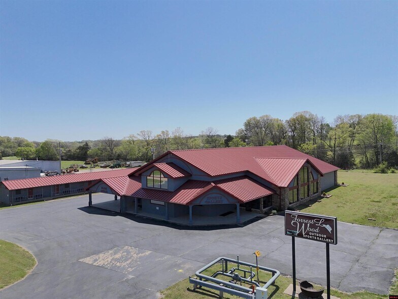 More Photos Of 25 Airport Rd, Flippin Lodge Meeting Hall For Sale