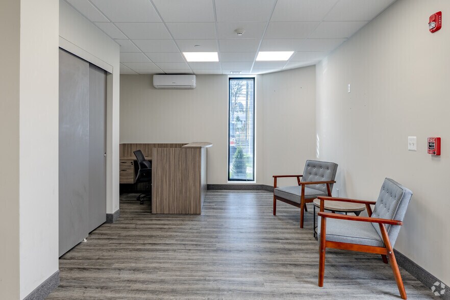 More Photos Of 10 Kingsbridge Rd, Fairfield Office For Sale