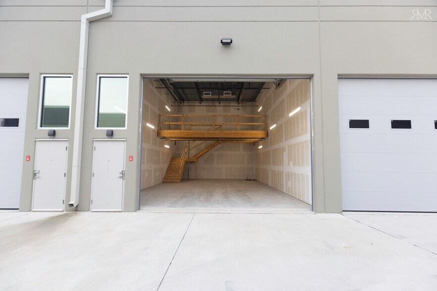 More Photos Of 1435 FM 1463 Rd, Katy Showroom For Sale