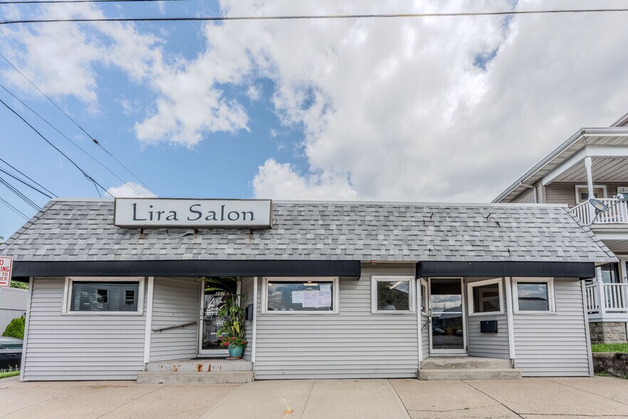 More Photos Of 492-494 Warren Ave, East Providence Storefront Retail Office For Sale