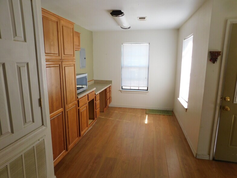 More Photos Of 7047 Kiln Delisle Rd, Pass Christian Daycare Center For Sale