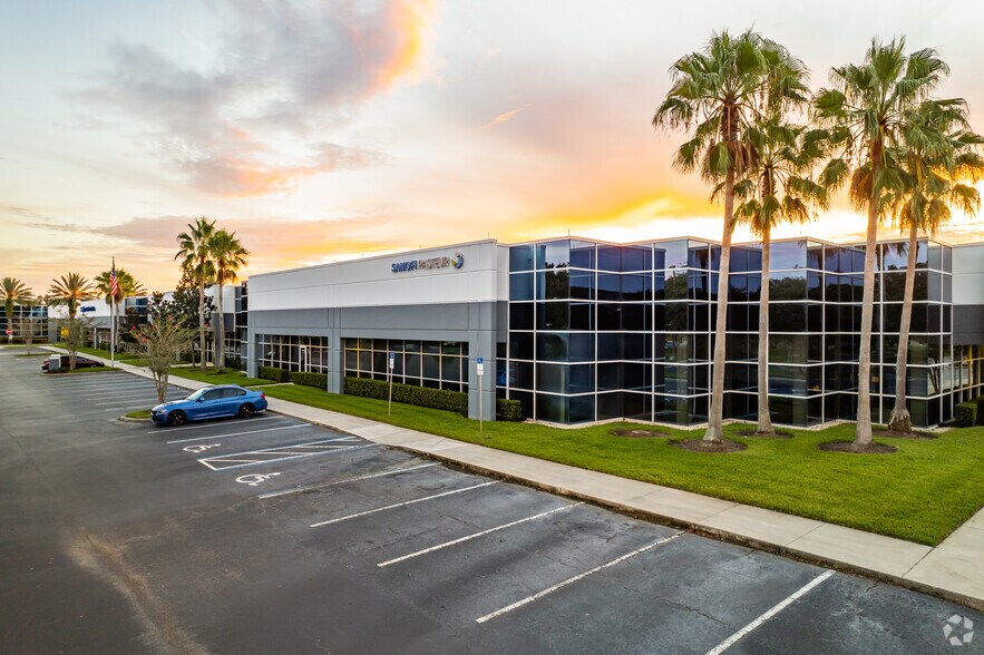 More Photos Of 2501 Discovery Dr, Orlando Flex For Lease