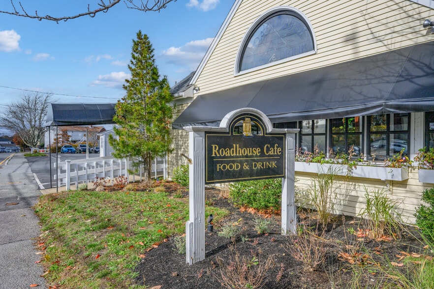 More Photos Of 488 South St, Hyannis Restaurant For Sale