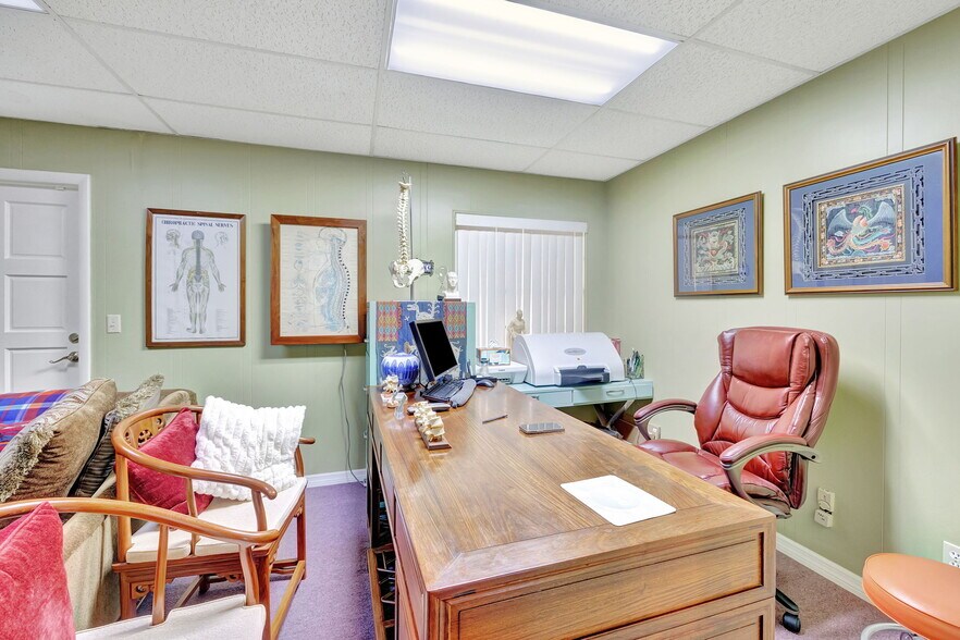 More Photos Of 2889 10th Ave N, Lake Worth Medical For Lease
