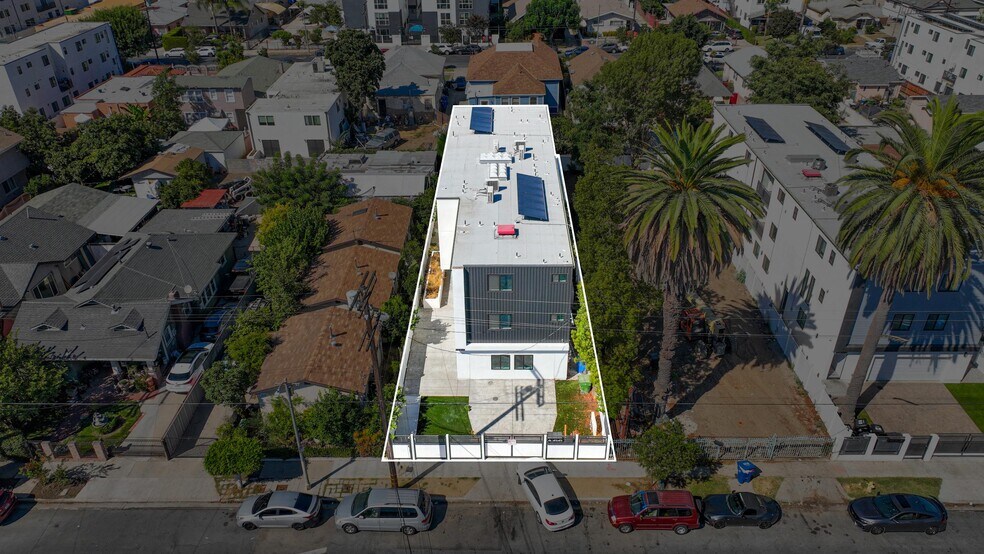 More Photos Of 1597 W 37th St, Los Angeles Apartments For Sale