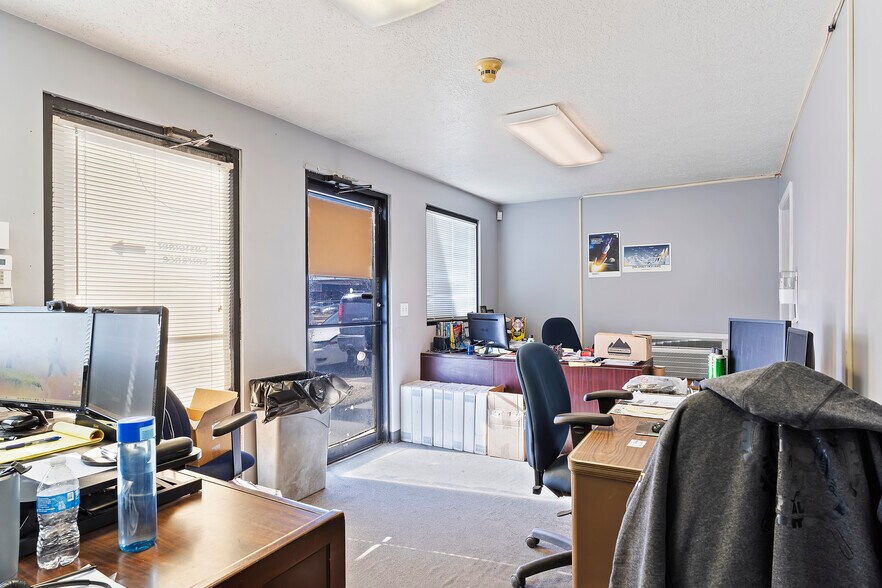 More Photos Of 1704 W 2550 S, Ogden Showroom For Lease